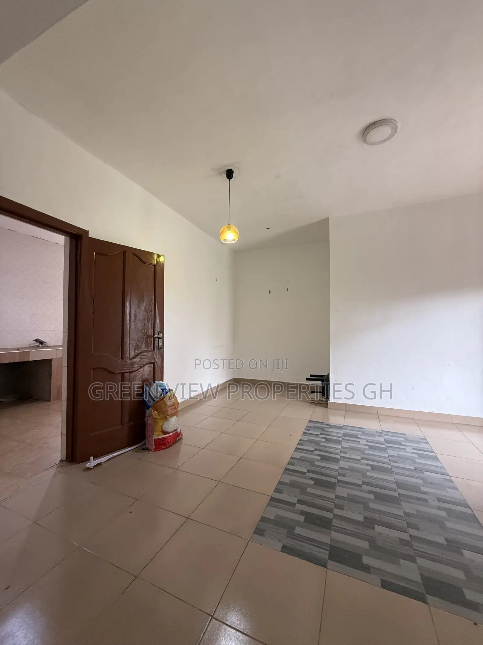 2bdrm Apartment in West Hills Mall Area for rent