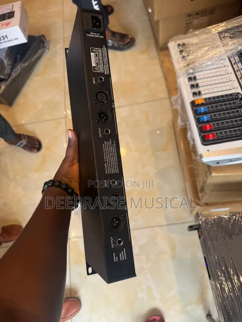 DBX Ex-3000 Processor Exciter( Bass Enhancer)