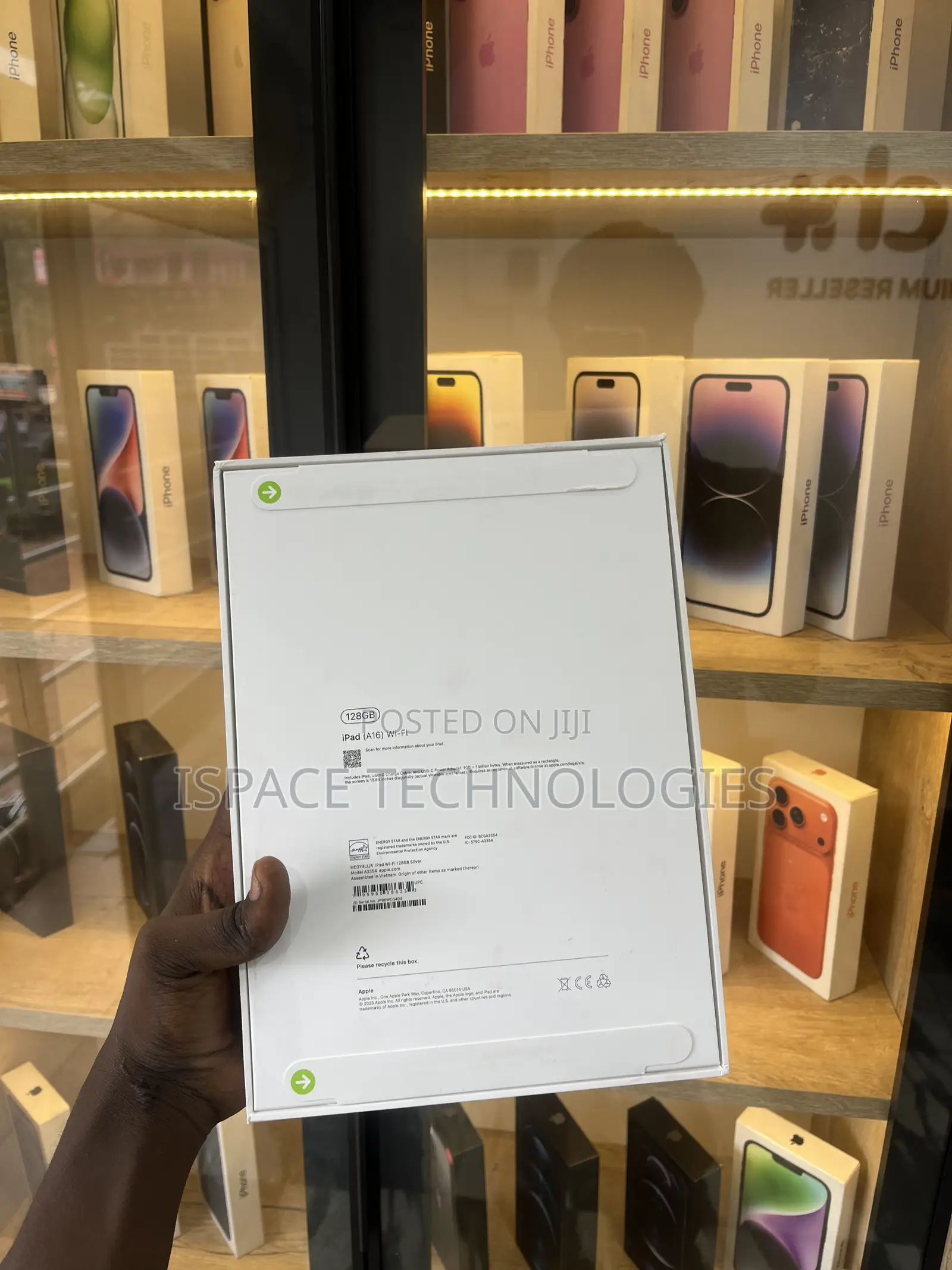 New Apple iPad Wi-Fi 128 GB Silver