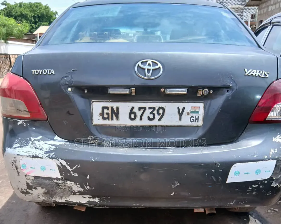Toyota Yaris 2010 Black