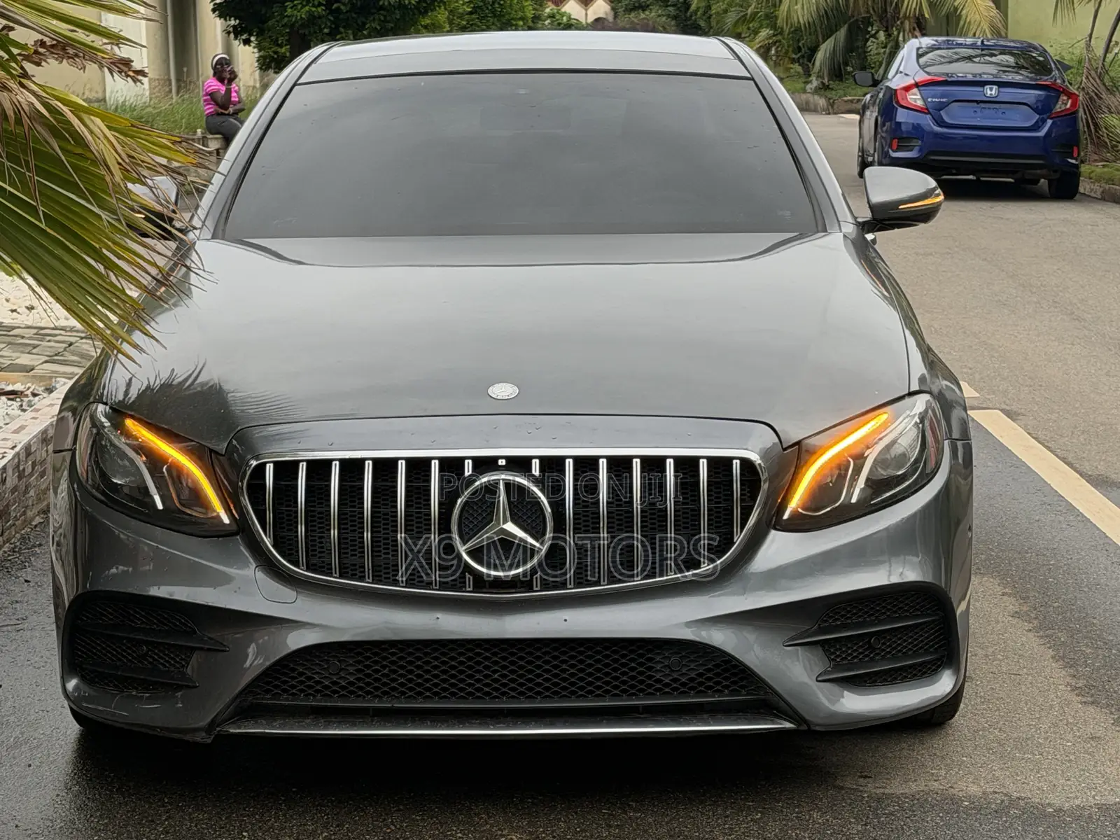 Mercedes-Benz E300 4Matic AWD Sedan (2.0L 4cyl 9A) 2017 Gray