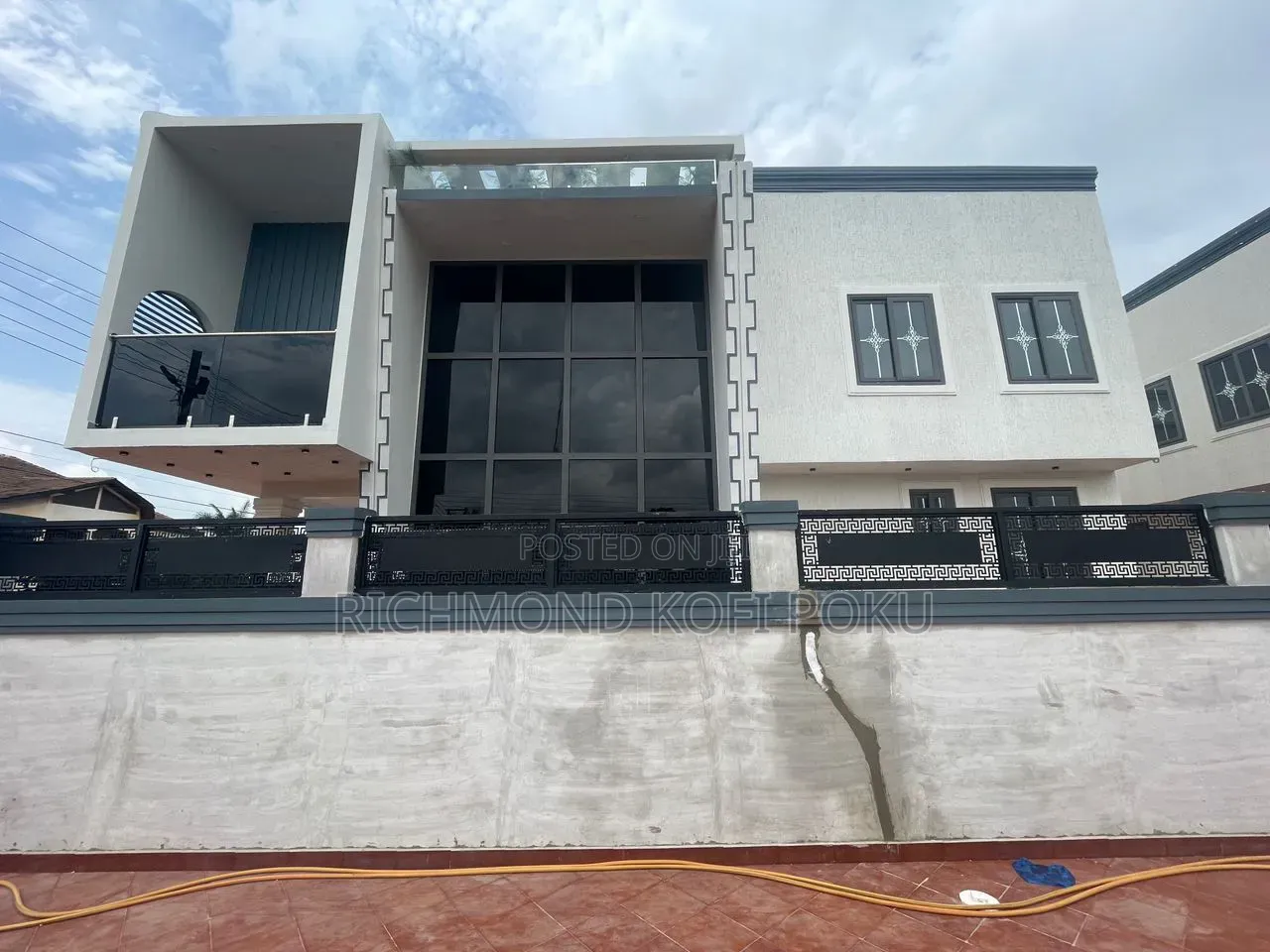4bdrm House in Kofis Realty, Baatsona Total for sale