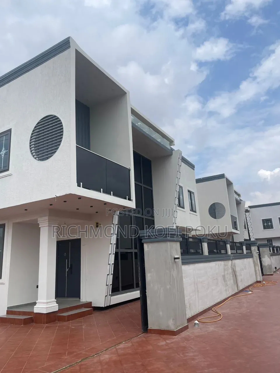 4bdrm House in Kofis Realty, Baatsona Total for sale