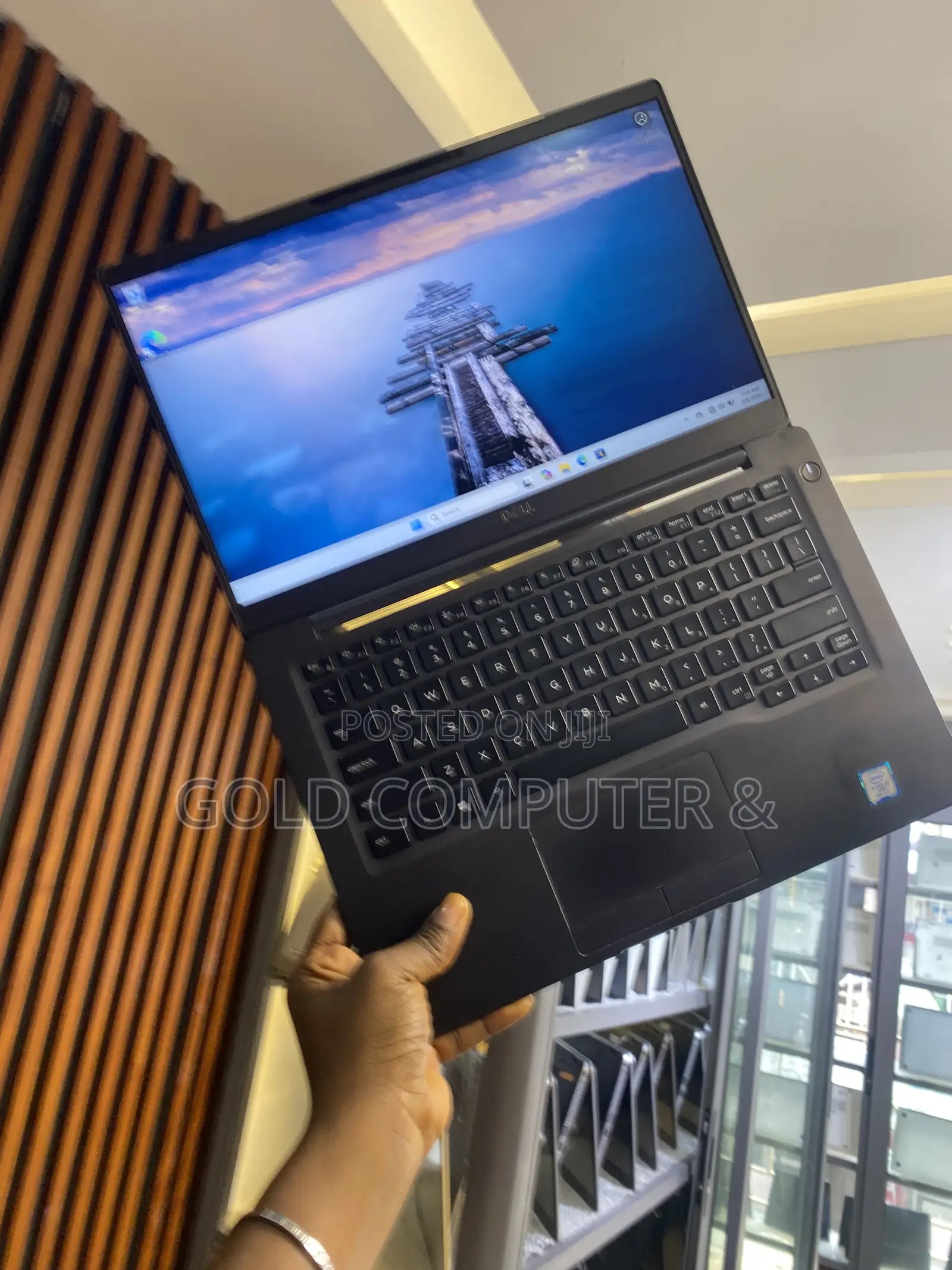 Laptop Dell Latitude 7400 8GB Intel Core i5 SSD 256GB