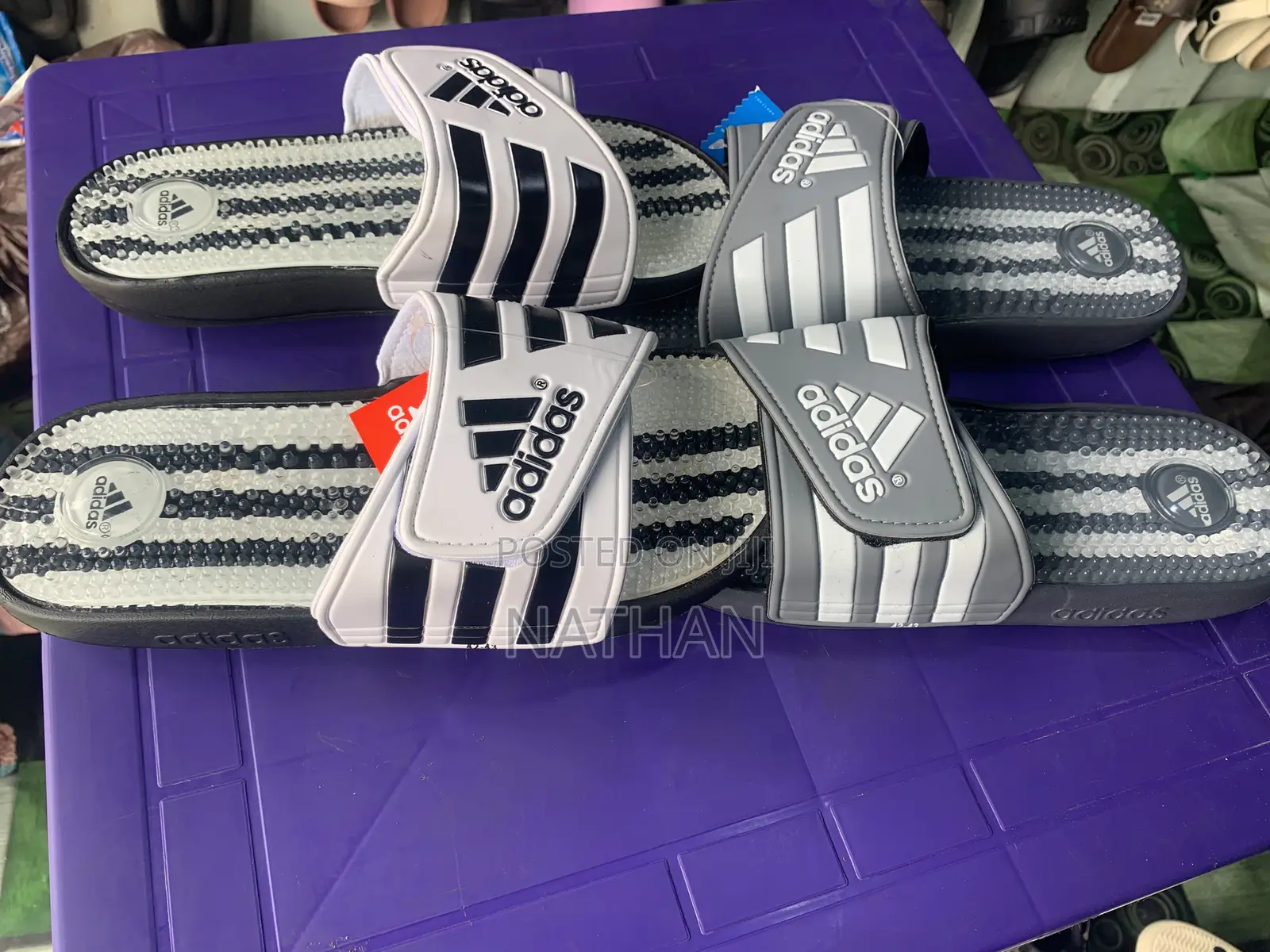Adidas Massenger