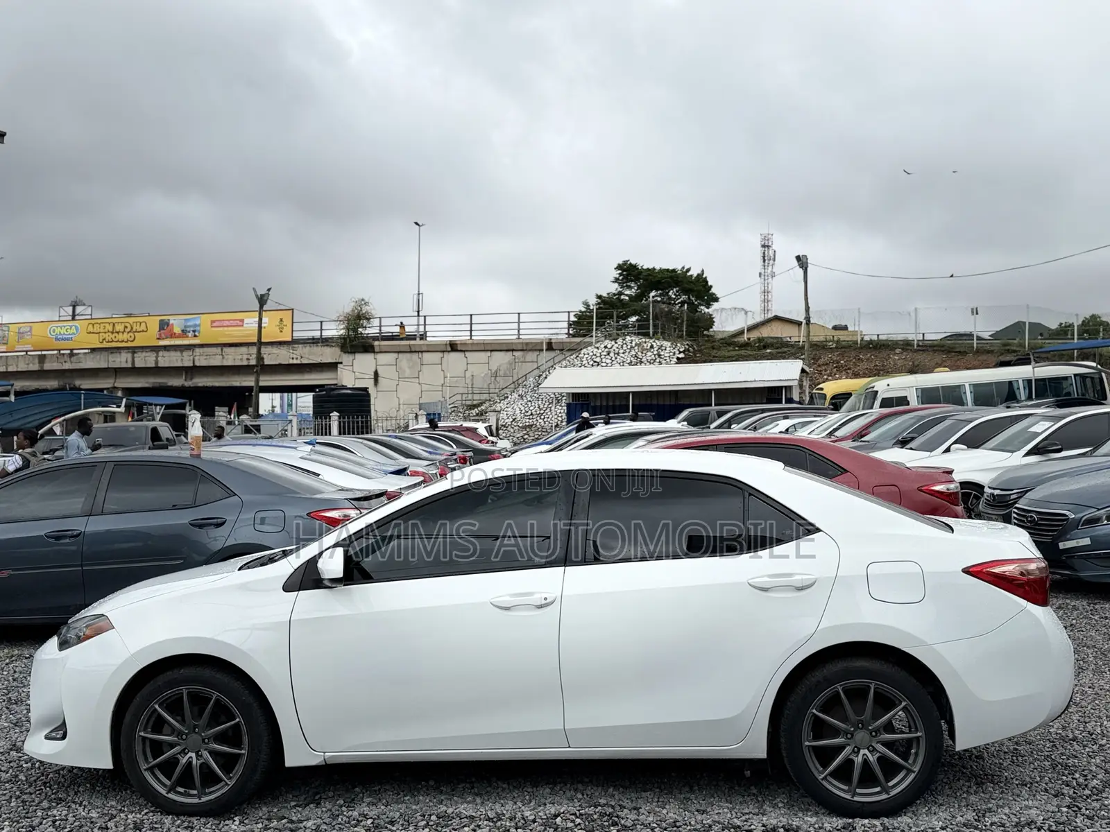 Toyota Corolla LE Eco (1.8L 4cyl 2A) 2018 White