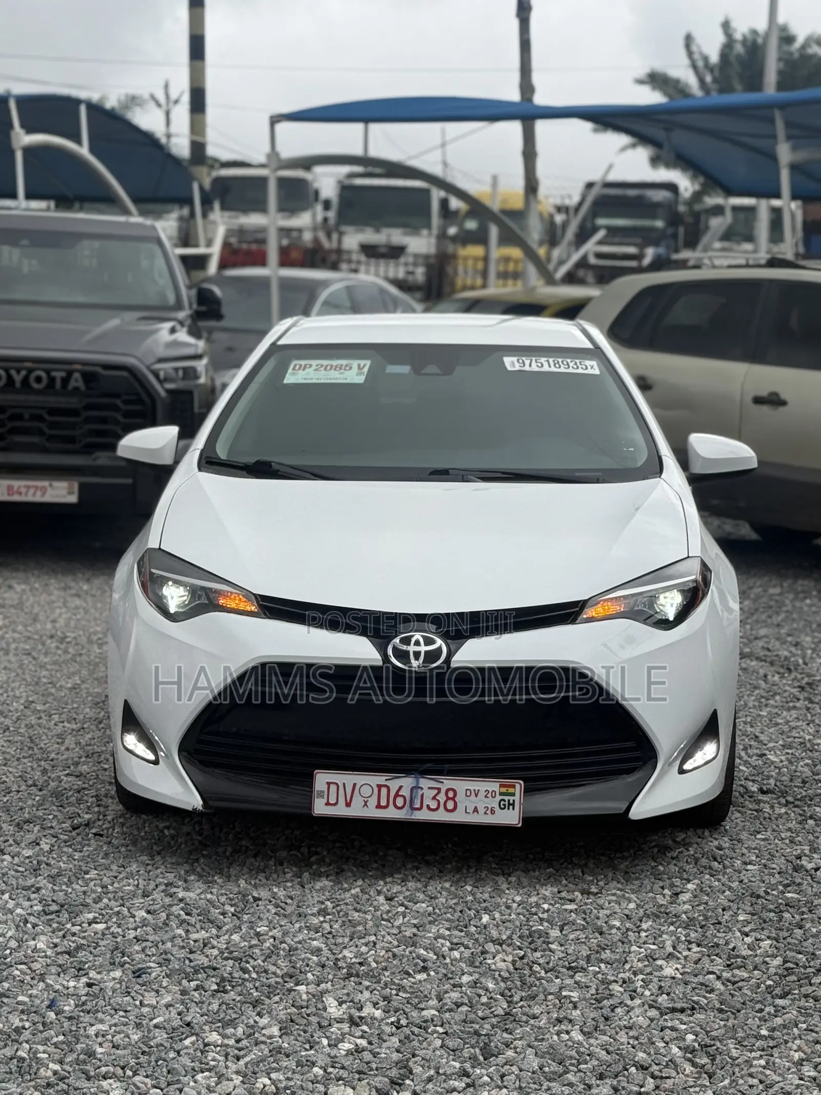 Toyota Corolla LE Eco (1.8L 4cyl 2A) 2018 White