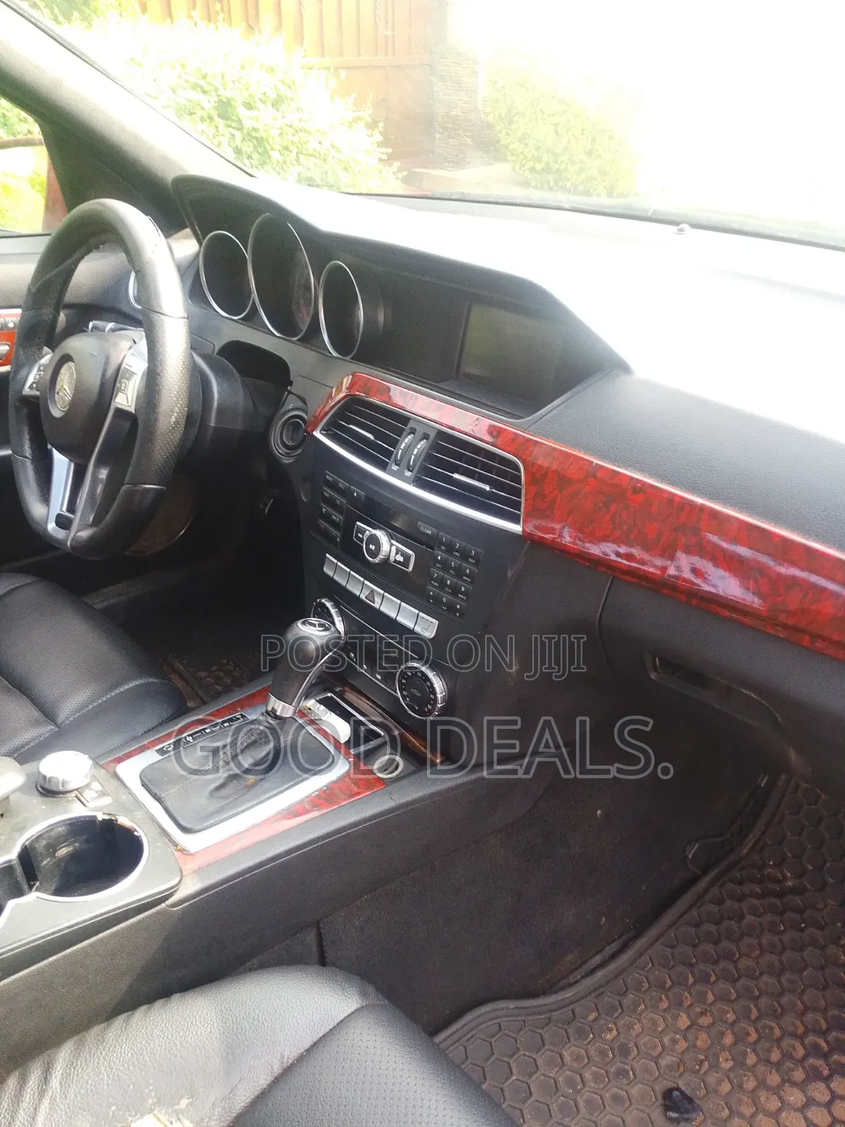 Mercedes-Benz C250 2014 Red
