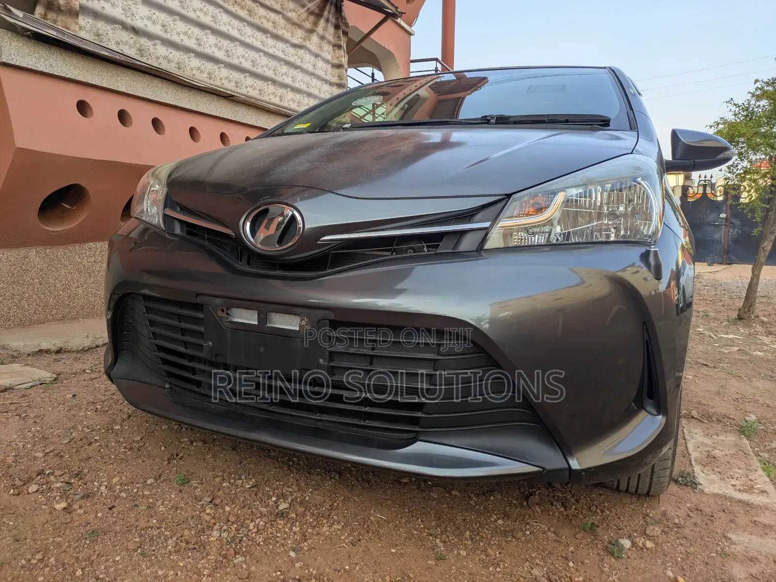 Toyota Vitz 2015 Gray