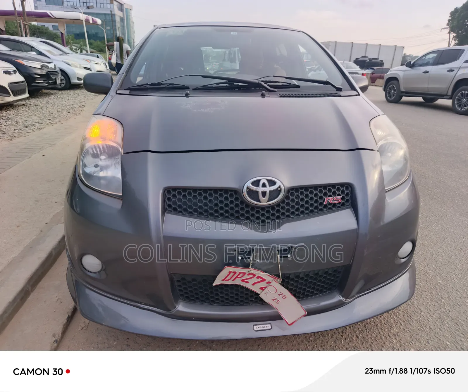 Toyota Yaris Base Hatchback 5dr 2010 Gray