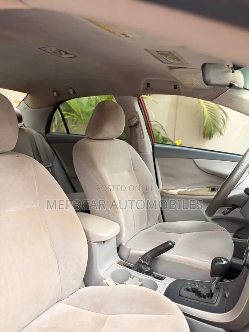 Toyota Corolla 2010 Red
