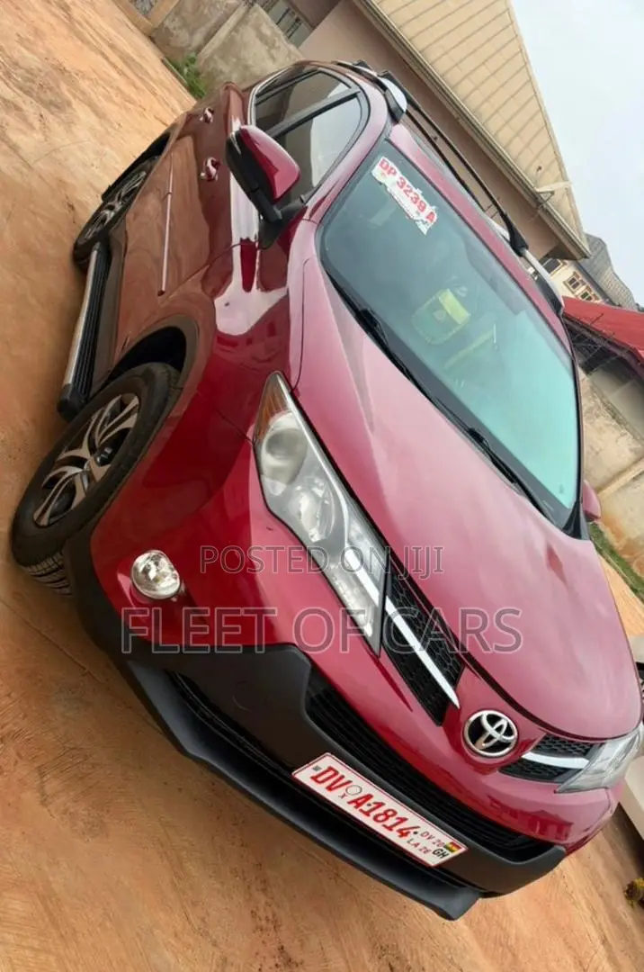 Toyota RAV4 XLE 4dr SUV AWD (2.5L 4cyl 6A) 2014 Red