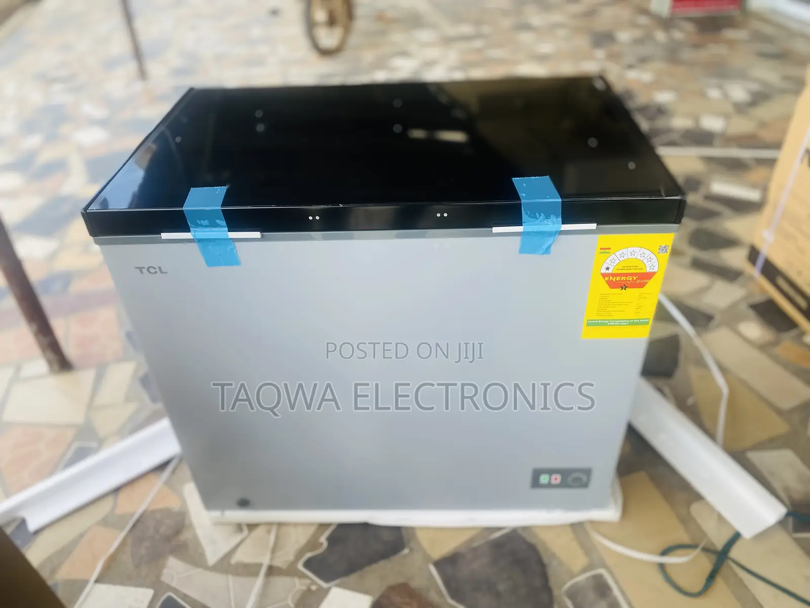 TCL Efficient 251l Chest Freezer
