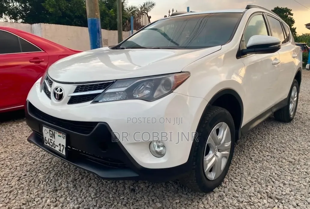 Toyota RAV4 Limited 4dr SUV AWD (2.5L 4cyl 6A) 2015 White