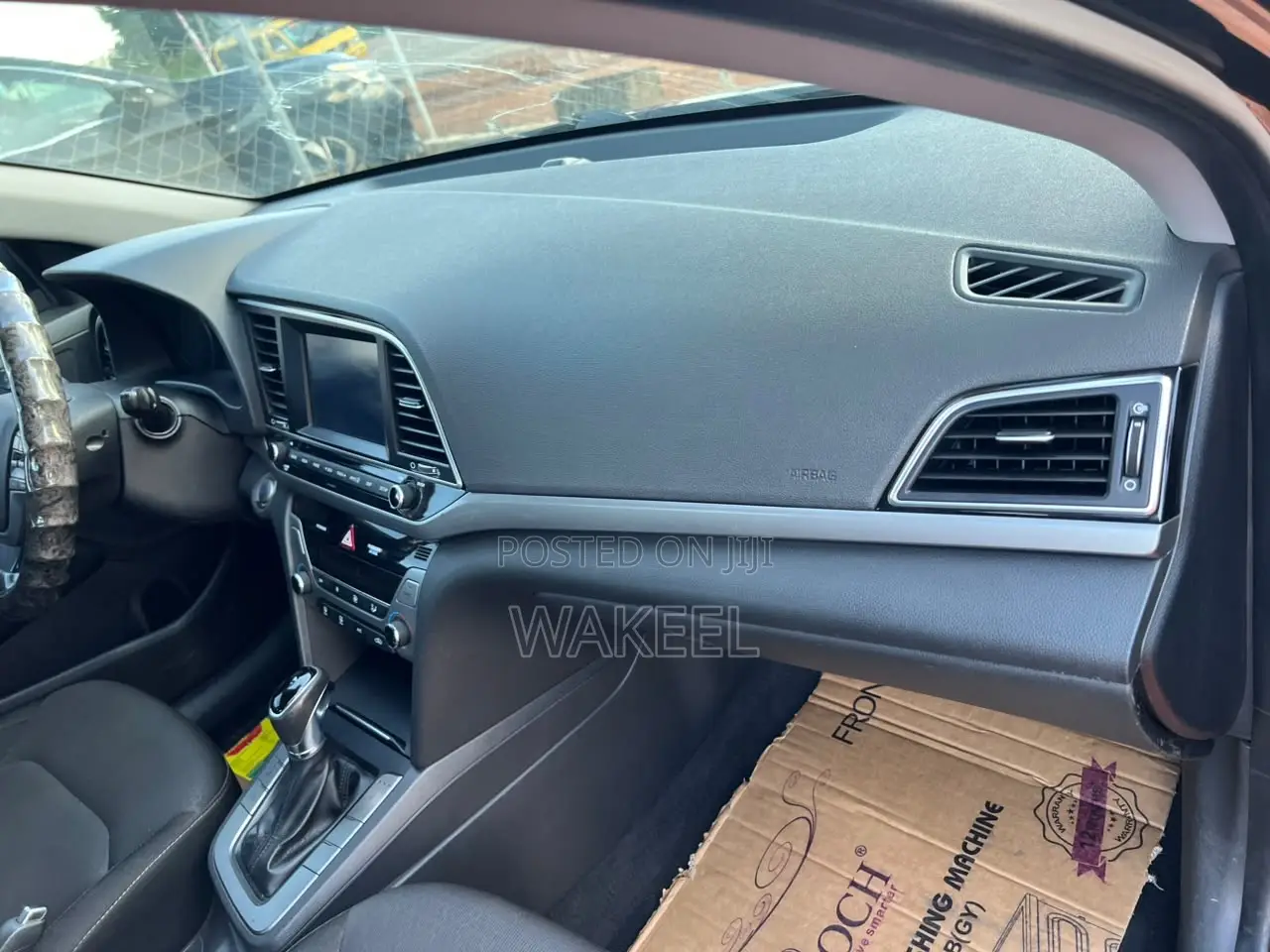 Hyundai Elantra Limited Sedan FWD (2.0L 4cyl 6A) 2017 Black