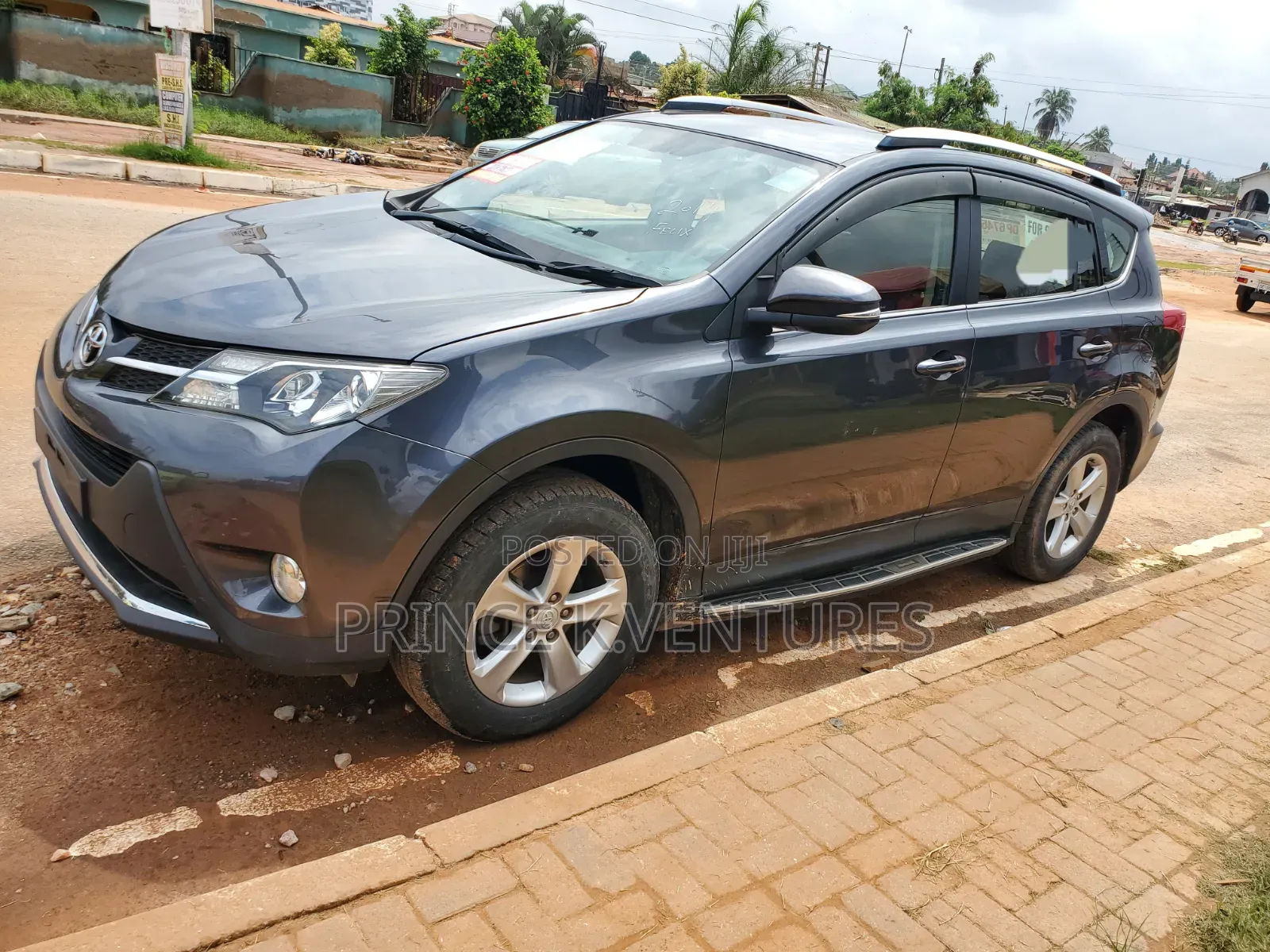 Toyota RAV4 LE 4dr SUV (2.5L 4cyl 6A) 2014 Gray