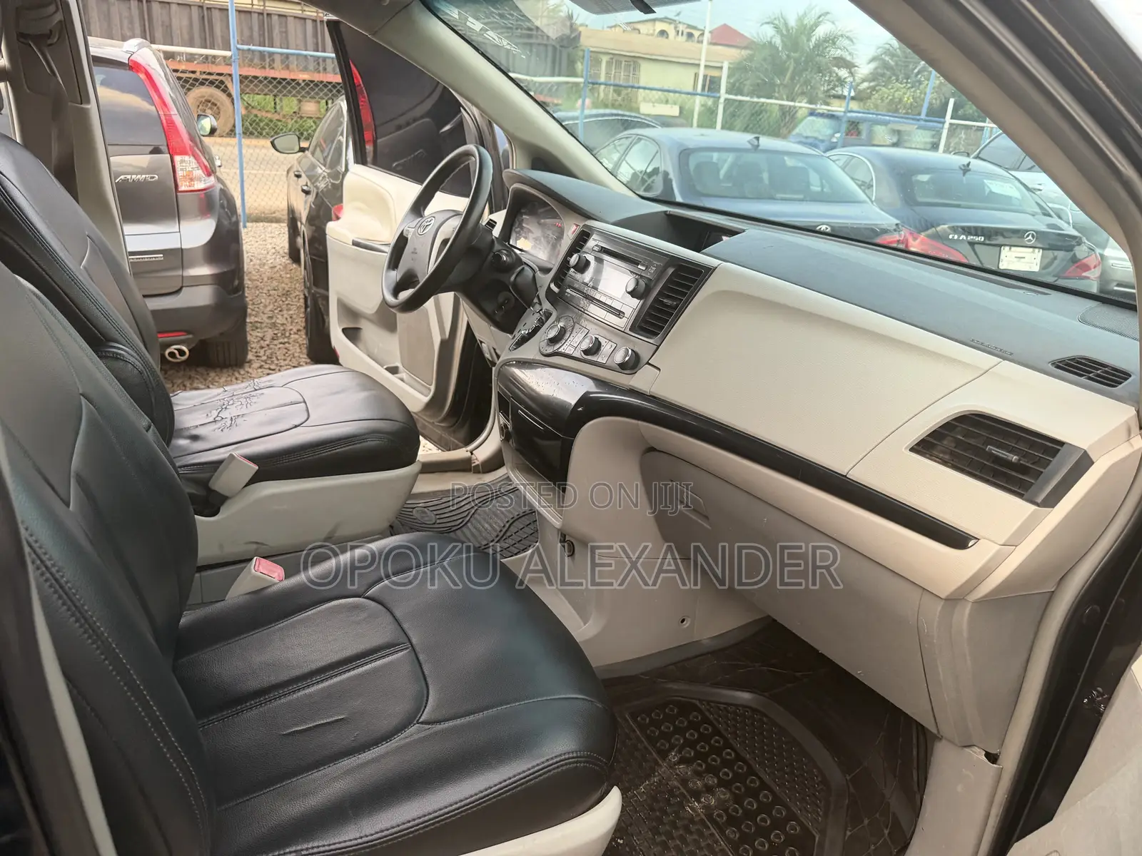Toyota Sienna 2014 Black