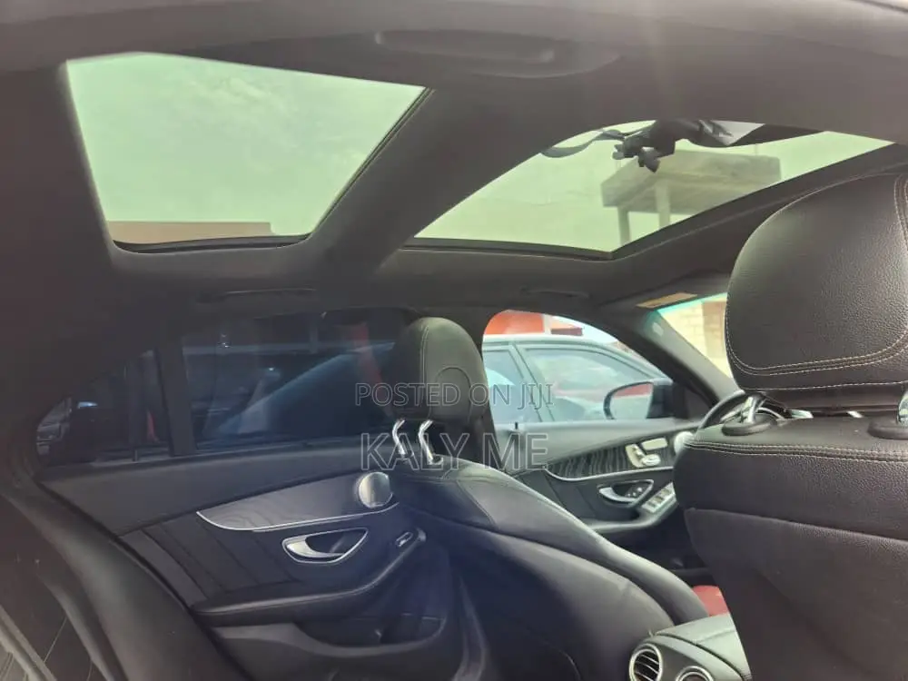 Mercedes-Benz C300 2017 Black
