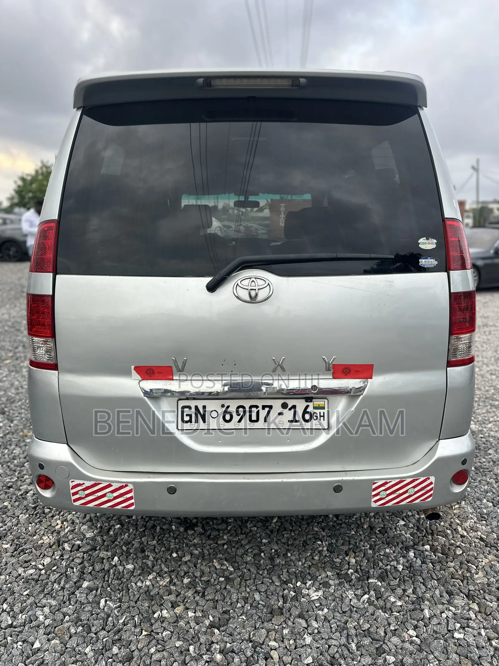 Toyota Voxy 2008 Silver