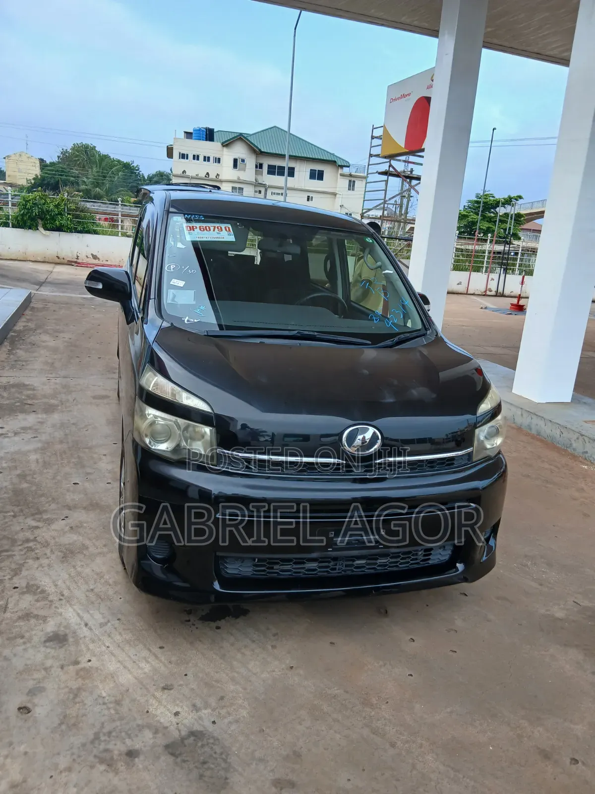 Toyota Voxy 2013 Black