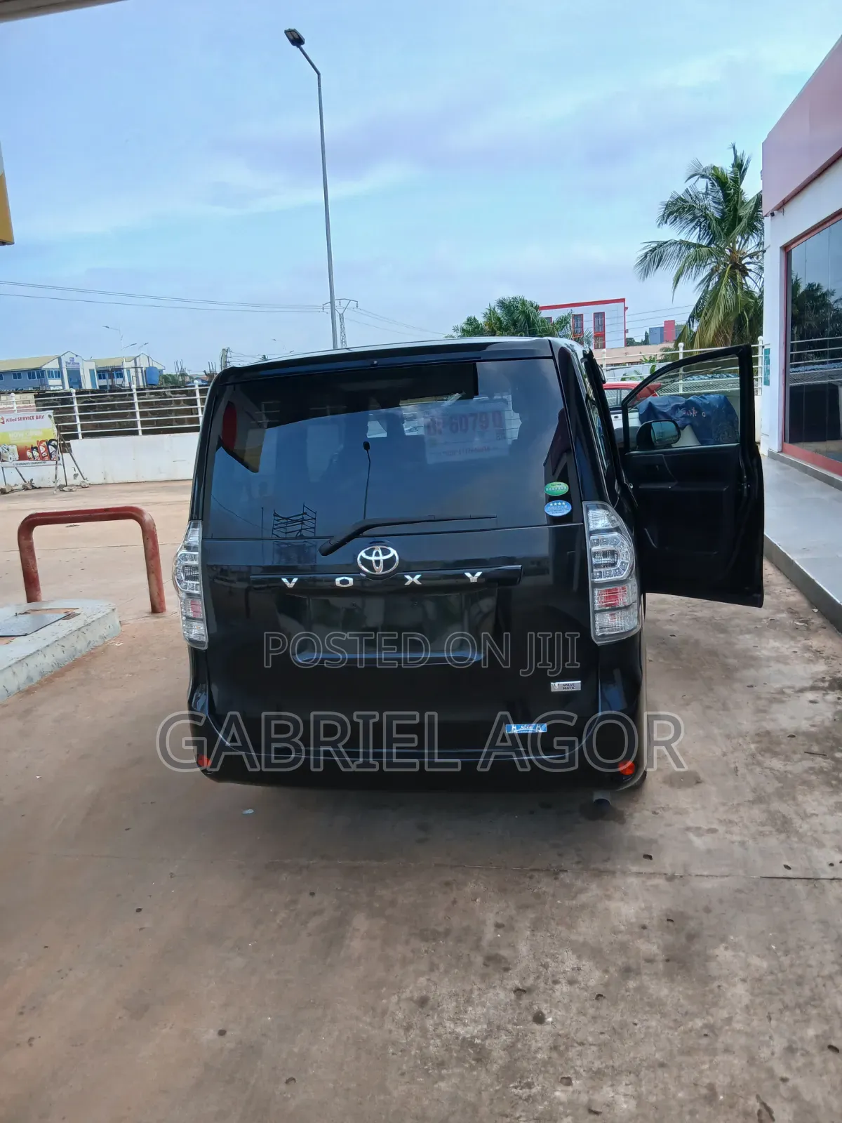Toyota Voxy 2013 Black