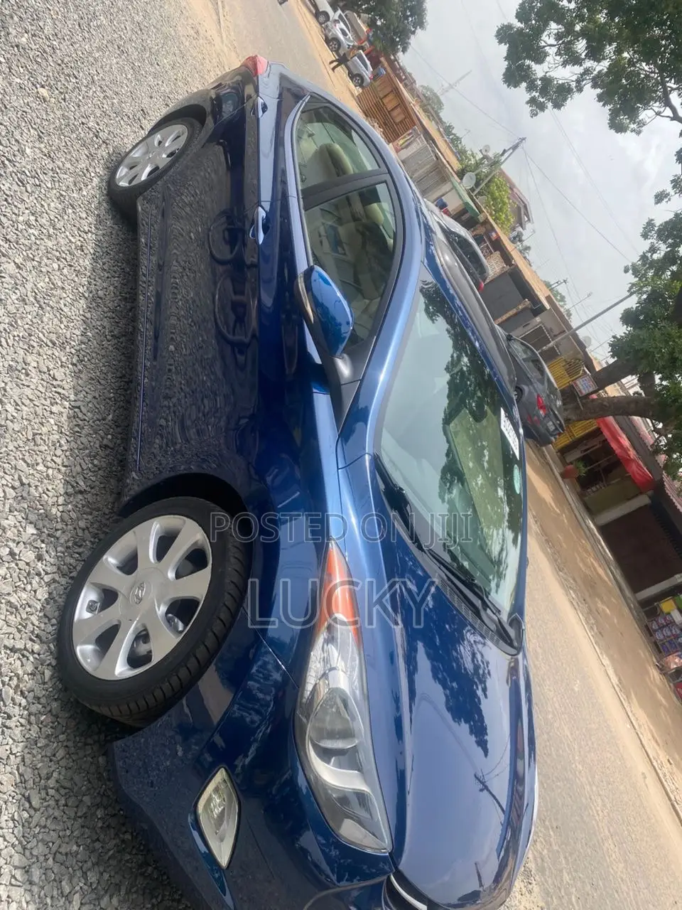 Hyundai Elantra Limited Sedan FWD (1.8L 4cyl 6A) 2013 Blue