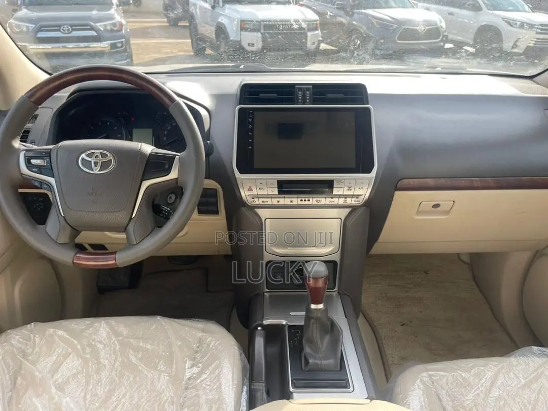 Toyota Land Cruiser Prado 4.0 Petrol TX-L 2018 White