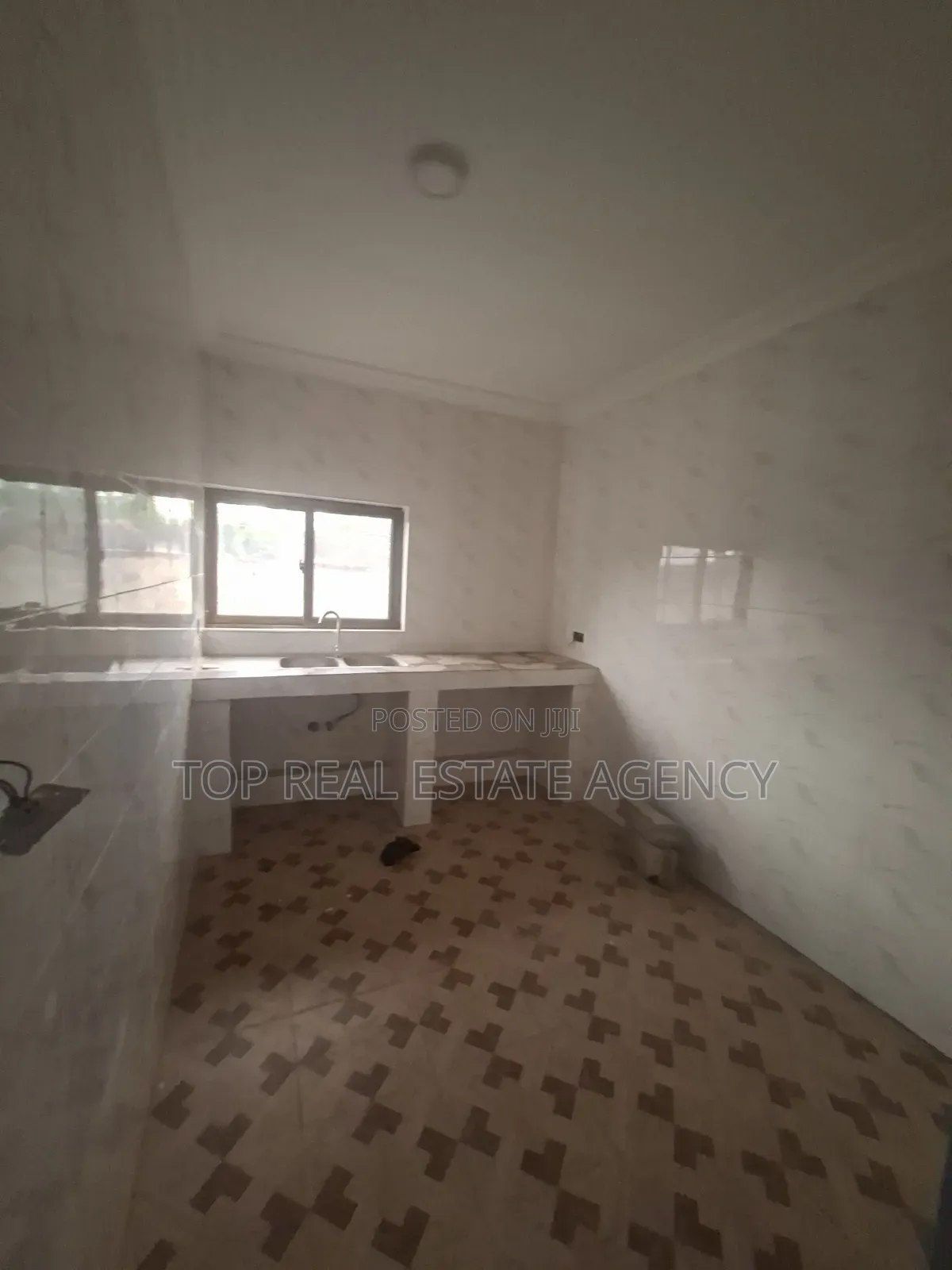 1bdrm Apartment in 100, North Legon for rent