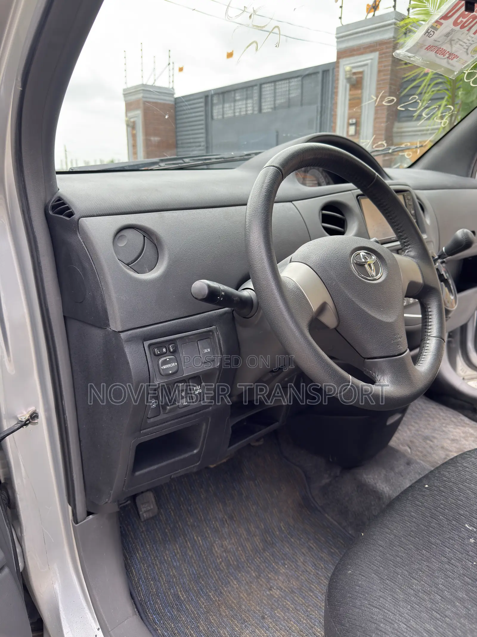 Toyota Sienta 1.5 FWD 2014 Blue