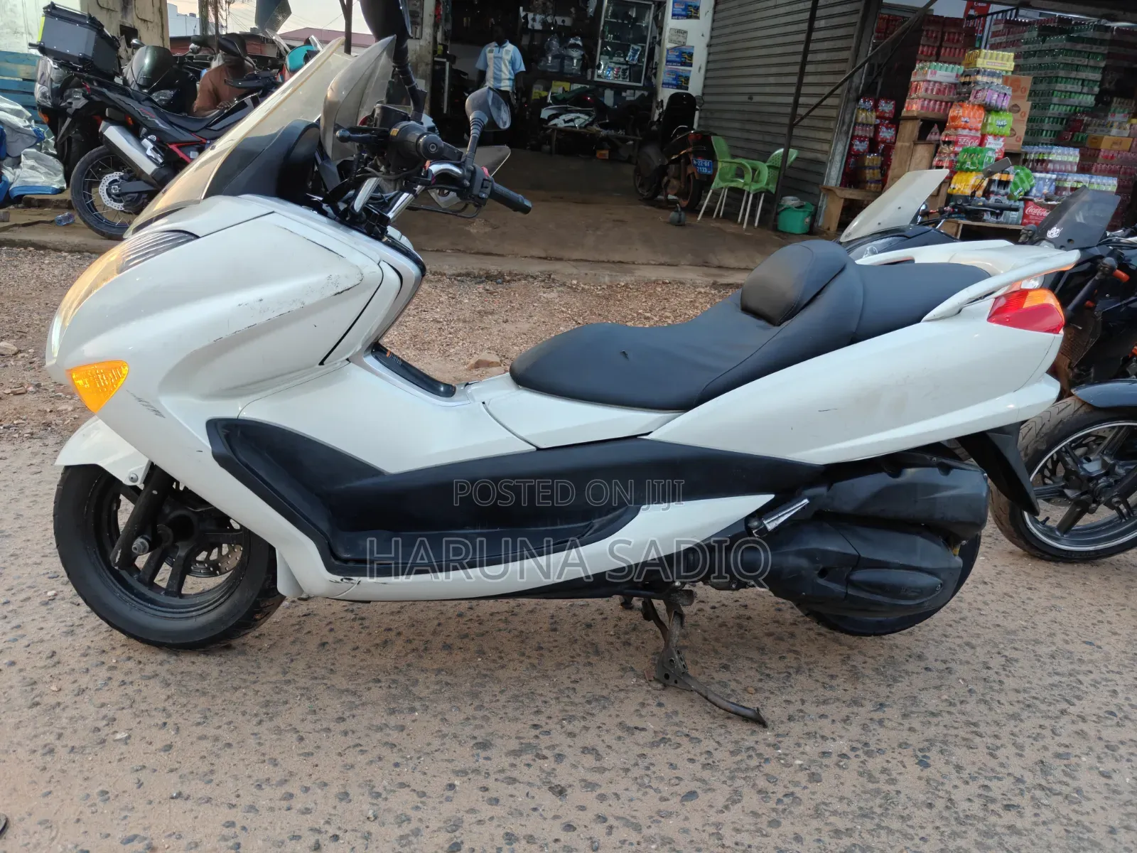 Yamaha Majesty 2012 White
