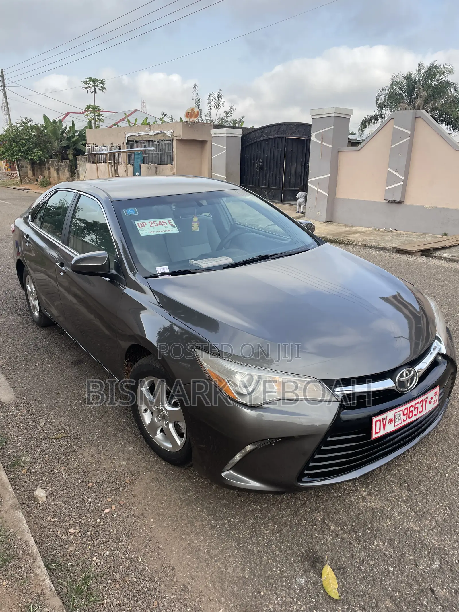 Toyota Camry LE 4dr Sedan (2.5L 4cyl 6A) 2015 Gray