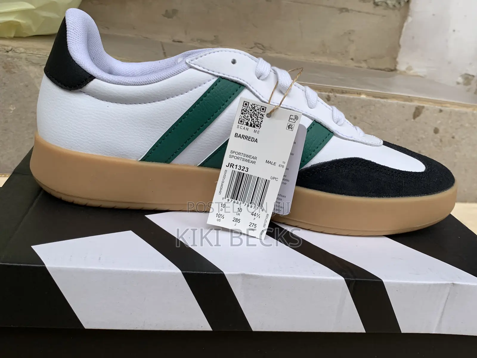 Original Adidas Barreda in Green/White