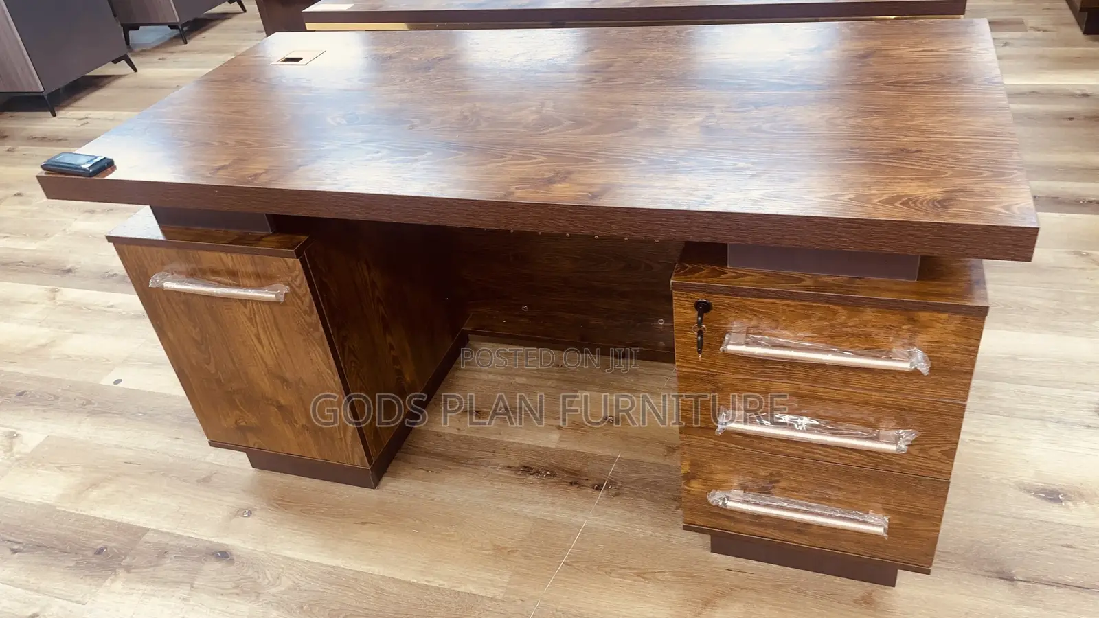 Modern Office Desk (14d)