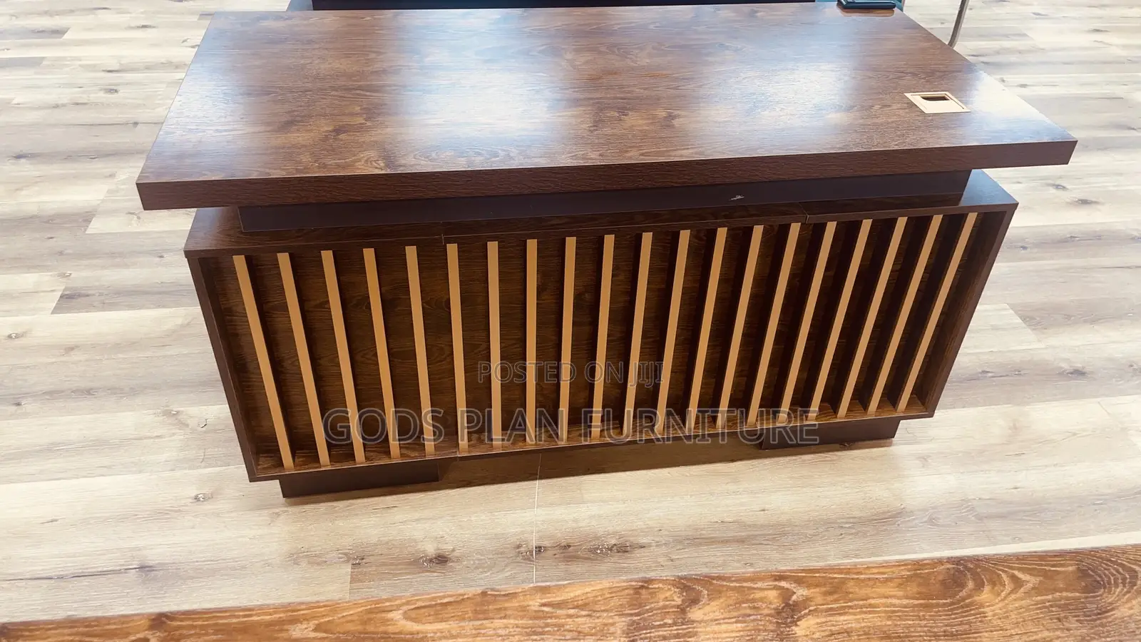 Modern Office Desk (14d)