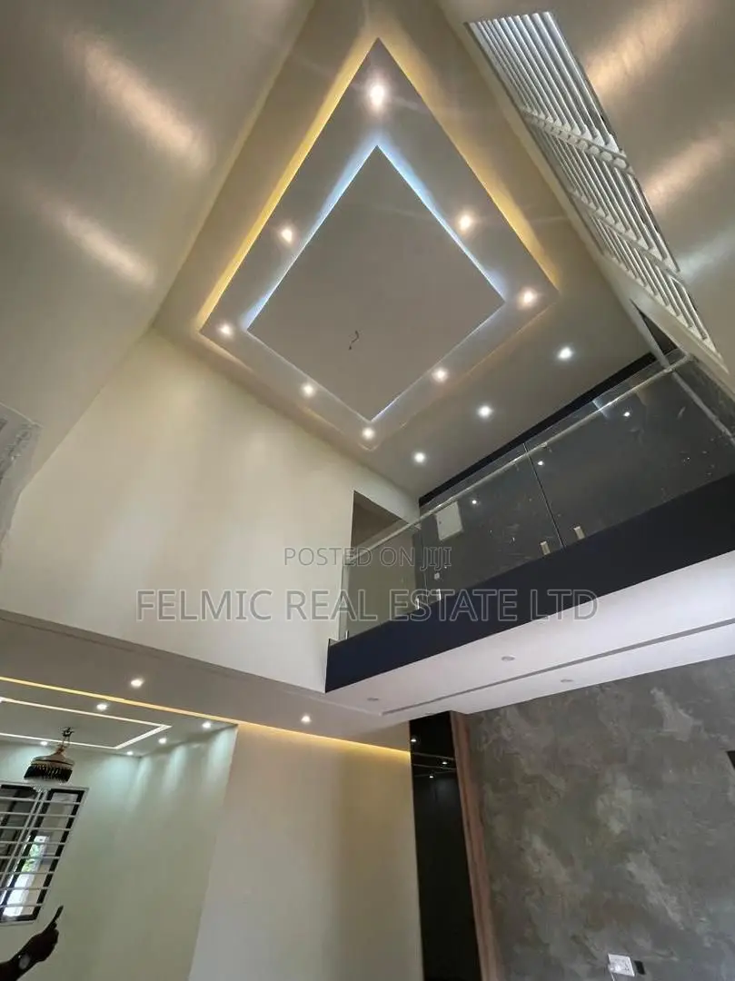 4bdrm Duplex in Felmic Real Estate, Police Station for sale