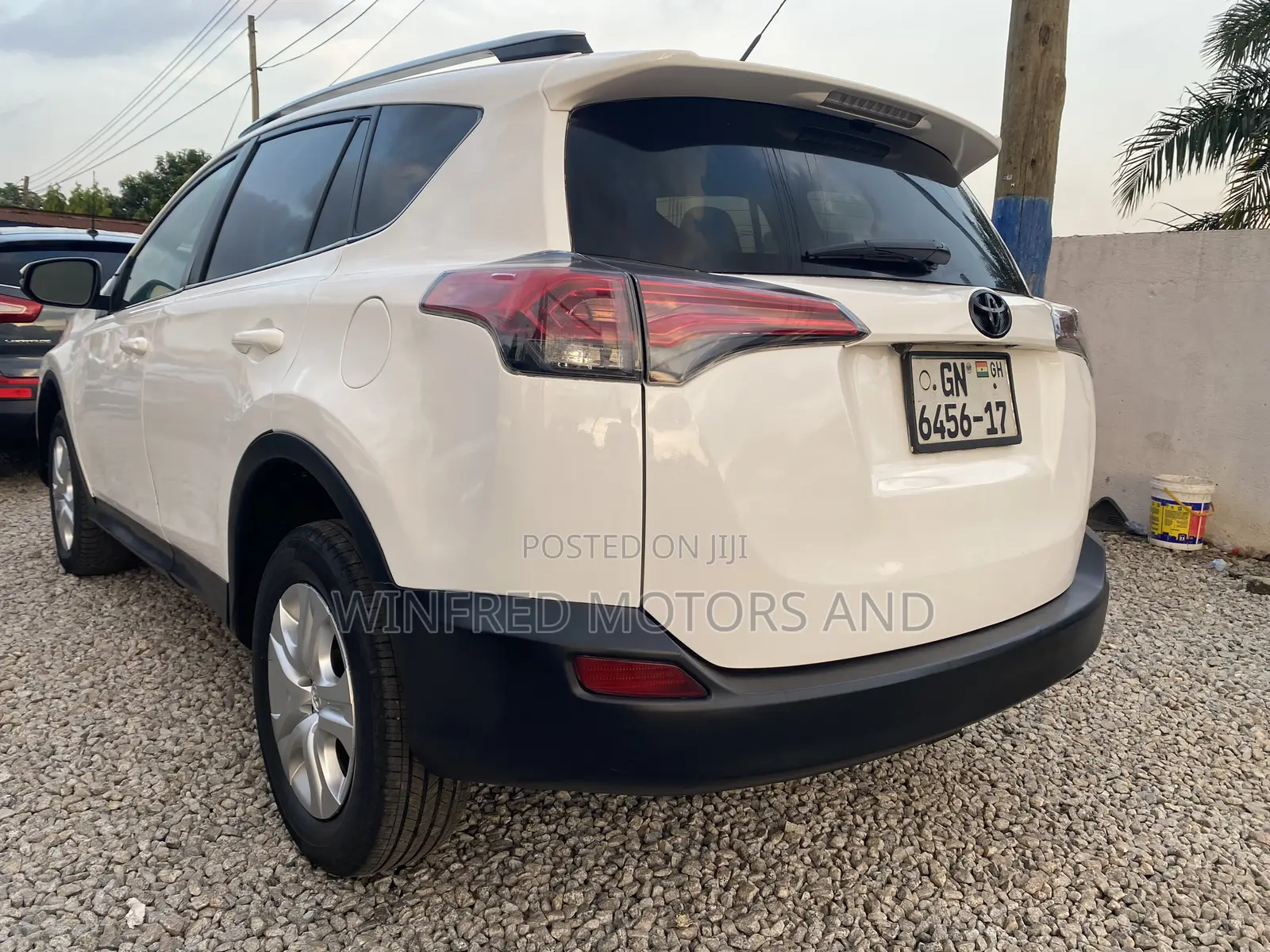 Toyota RAV4 LE 4dr SUV AWD (2.5L 4cyl 6A) 2015 White