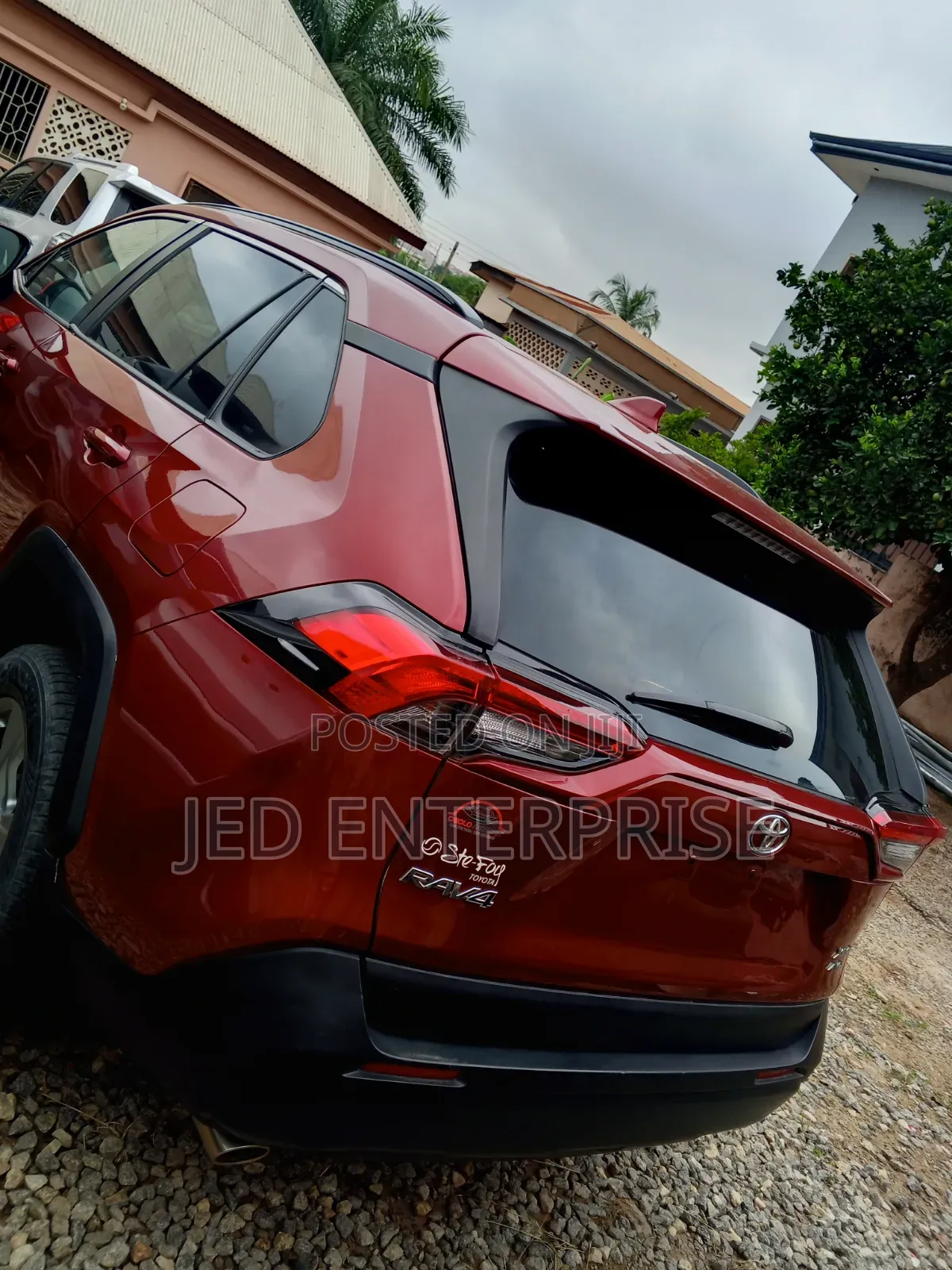 Toyota RAV4 XLE AWD 2020 Orange