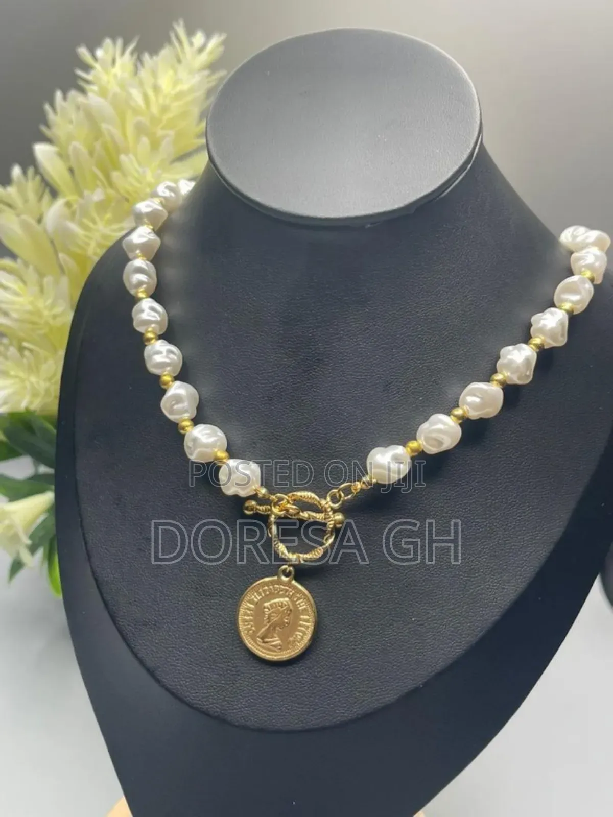 Ladies Pearl Necklace – Elegant Necklace for Women
