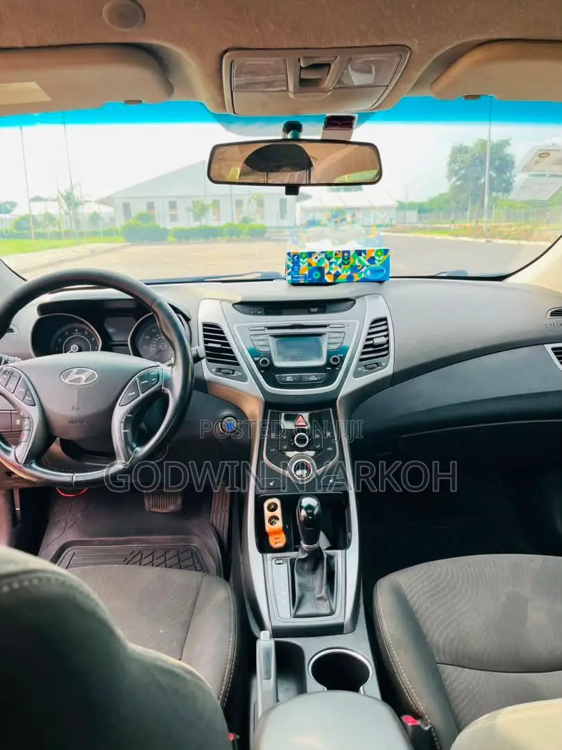 Hyundai Elantra Limited 4dr Sedan (1.8L 4cyl 6A) 2015 Red