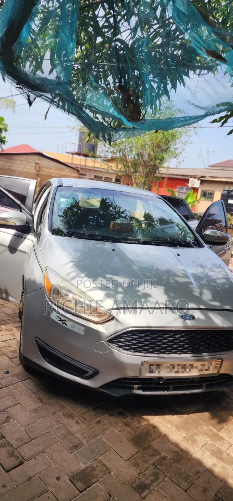 Ford Focus S Sedan FWD (2.0L 4cyl 5M) 2016 Silver