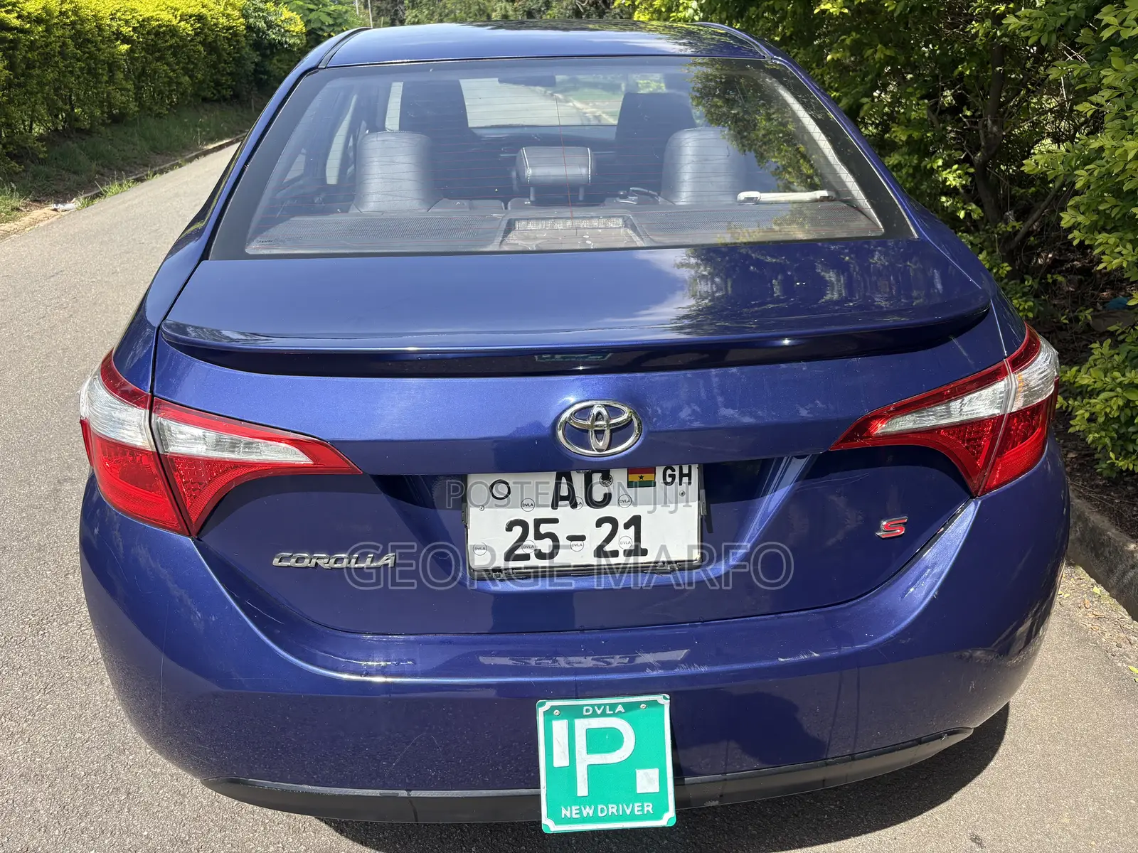 Toyota Corolla 2016 Blue