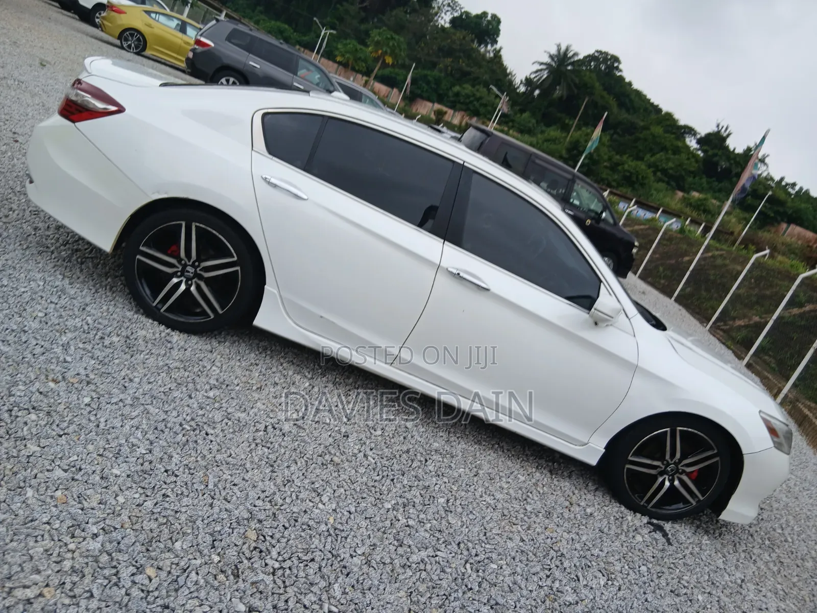 Honda Accord Touring 4dr Sedan FWD (3.5L 6cyl 6A) 2016 White