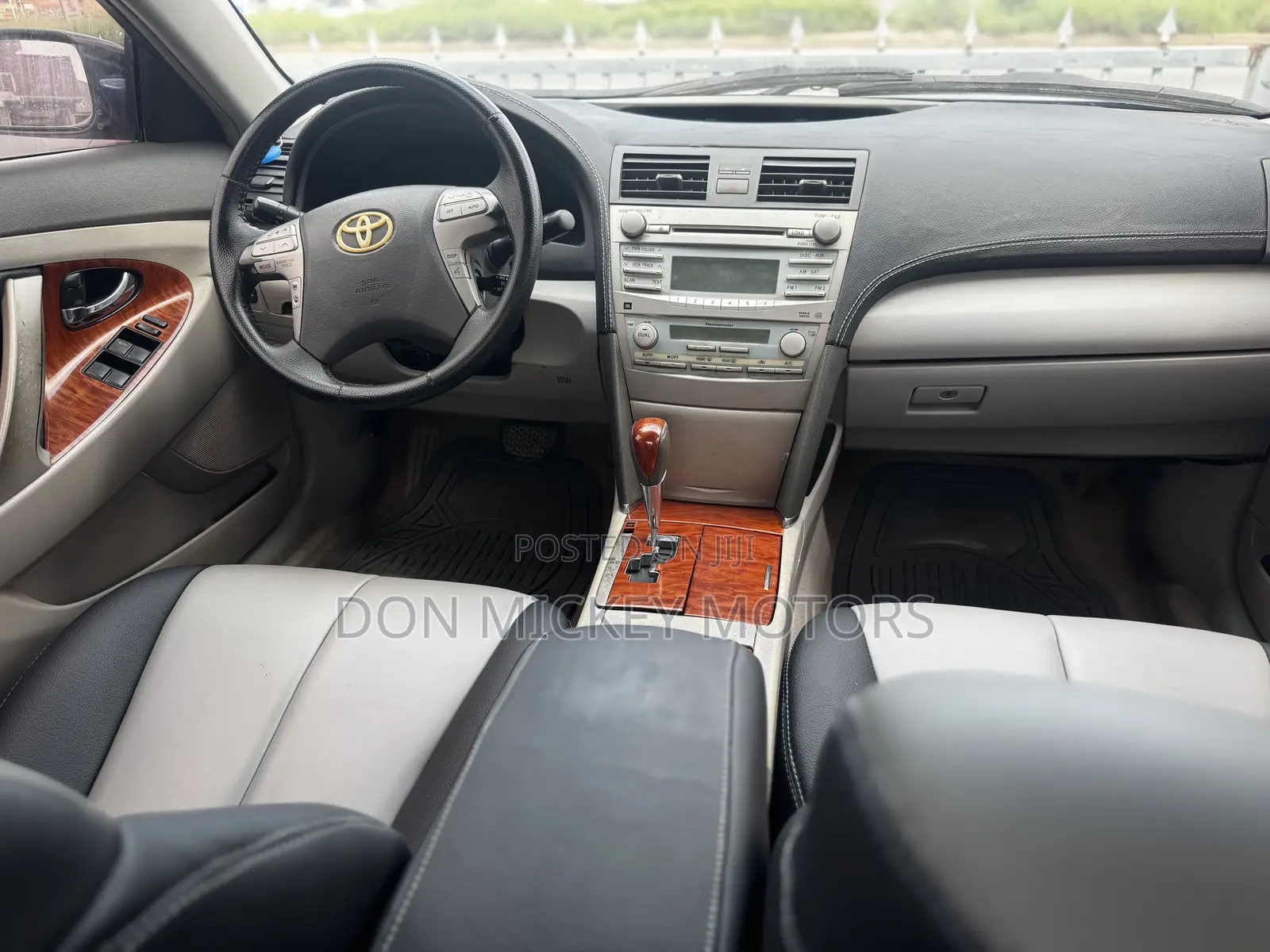 Toyota Camry XLE 4dr Sedan (2.5L 4cyl 6AM) 2010 Black