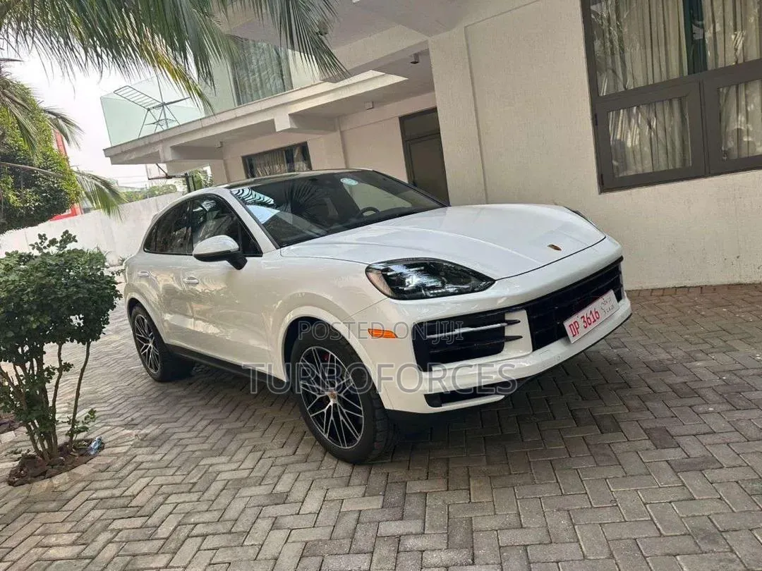 Porsche Cayenne S AWD 2024 White