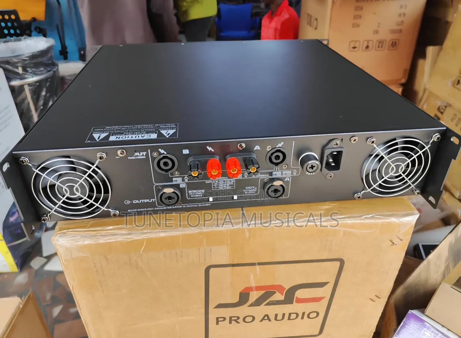 Peavey Cs 6000 Professional Power Amplifier