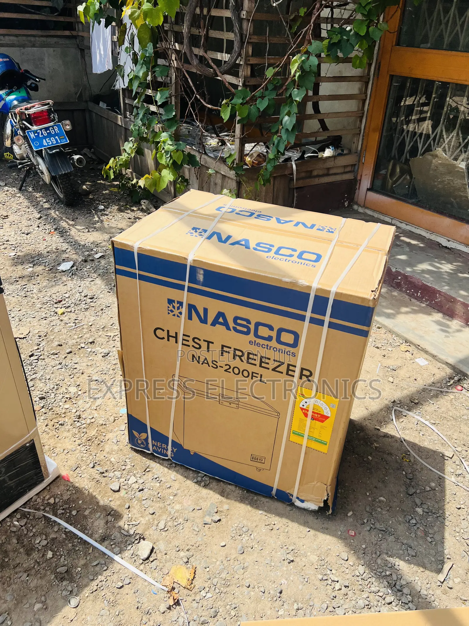 Ultra Modern Gold Chest Freezer Single Door Nasco 150l