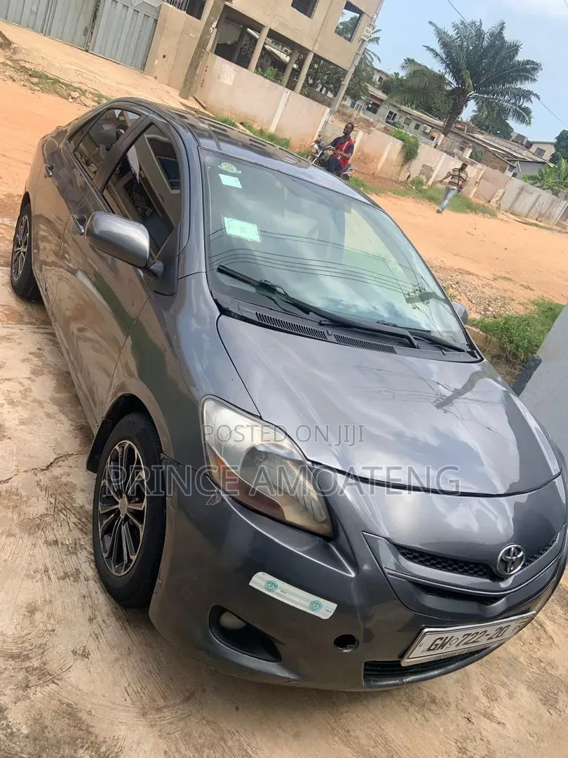 Toyota Yaris 1.5 Automatic 2009 Gray