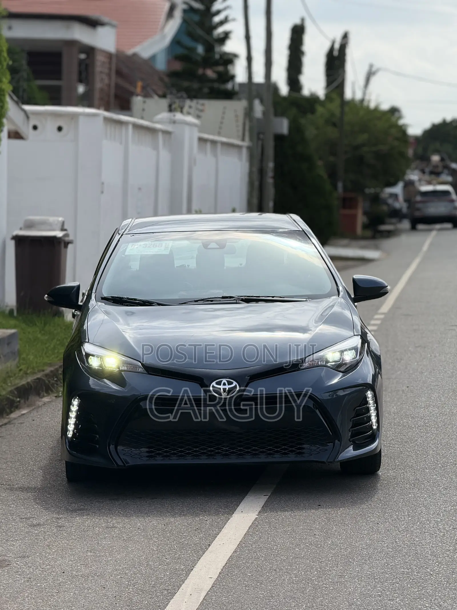 Toyota Corolla SE 4dr Sedan (1.8L 4cyl CVT) 2017 Gray