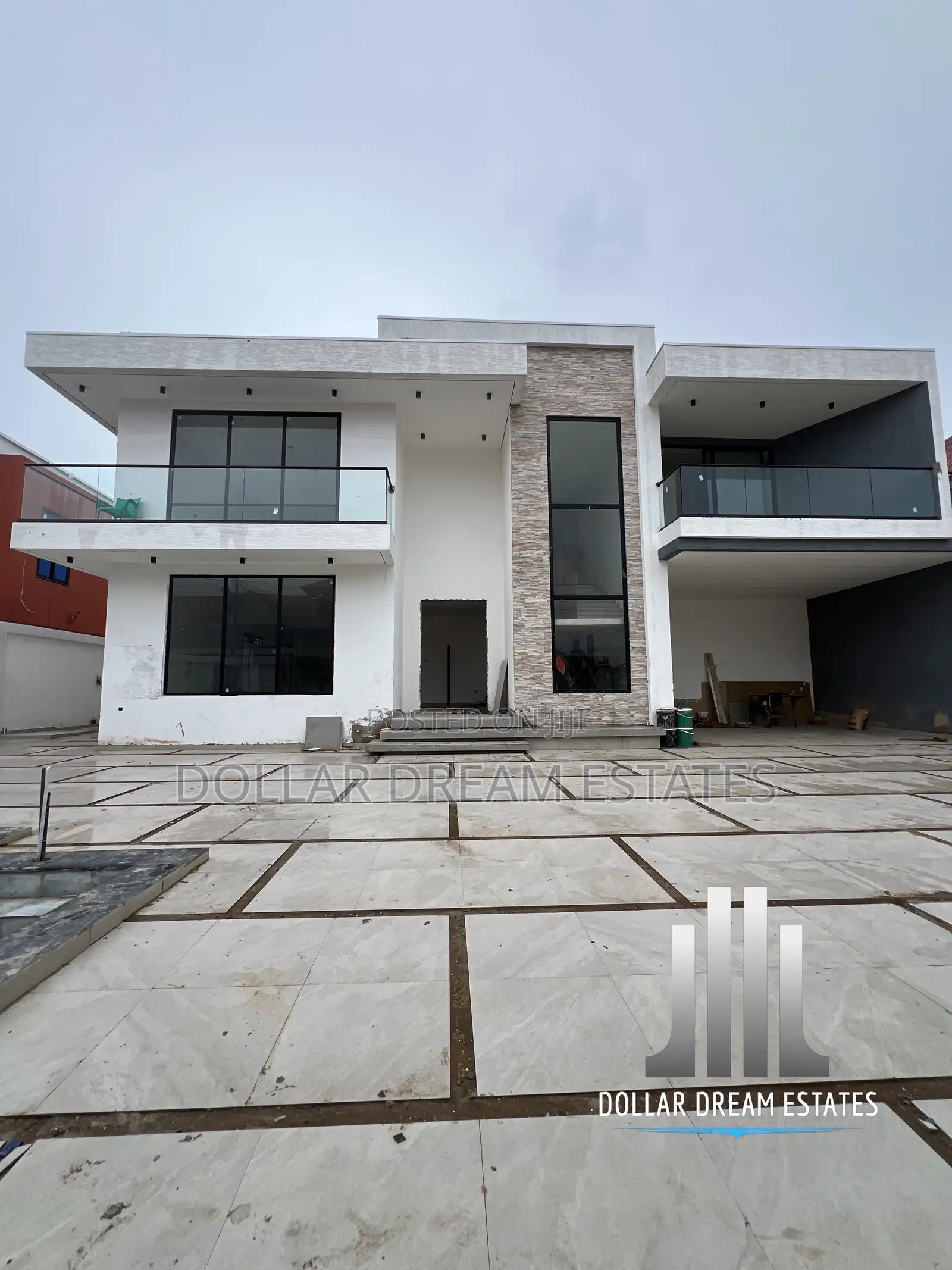 5bdrm House in Adjiriganor for sale