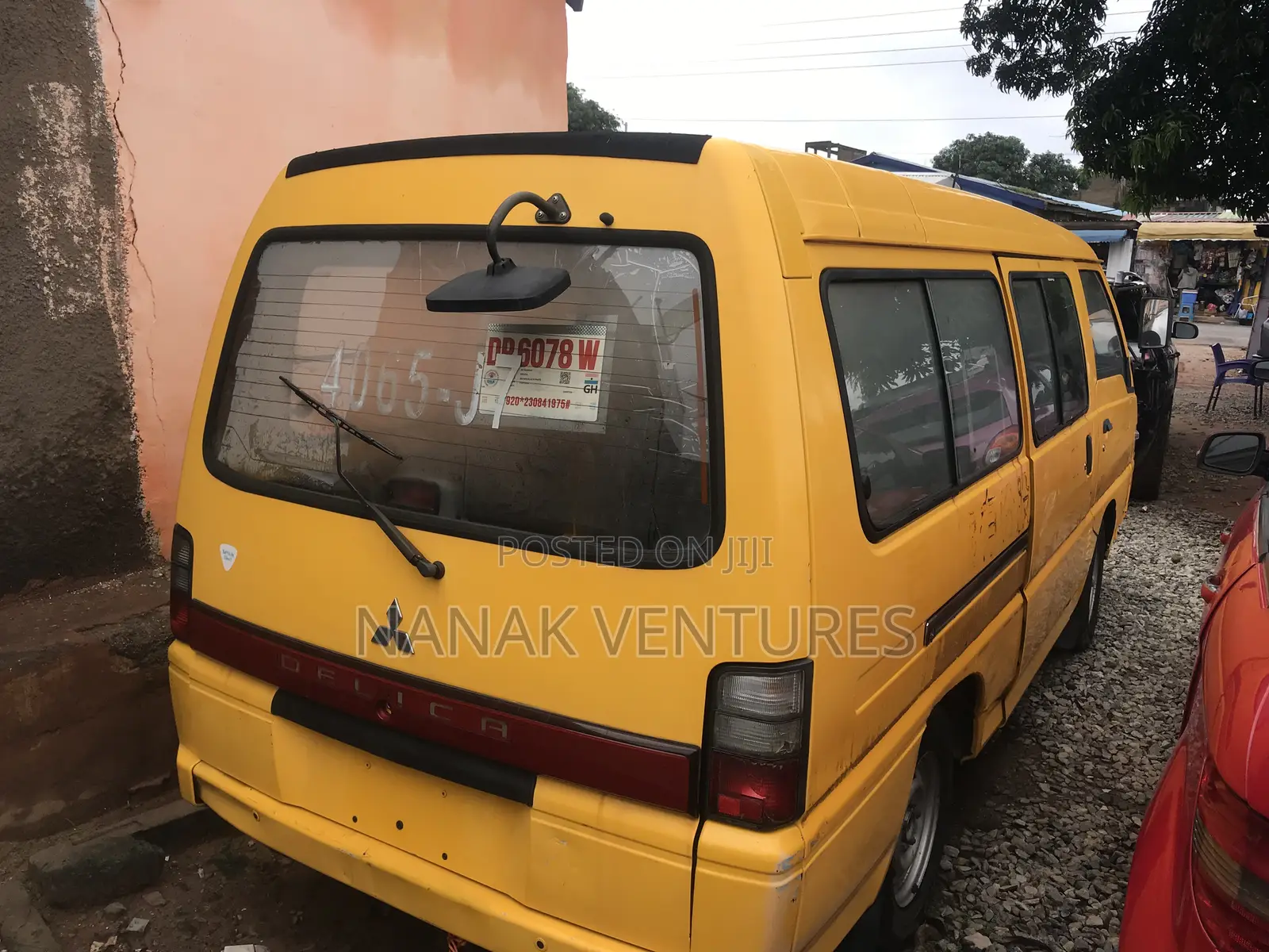 Mitsubishi Delica D:5 2007 Yellow